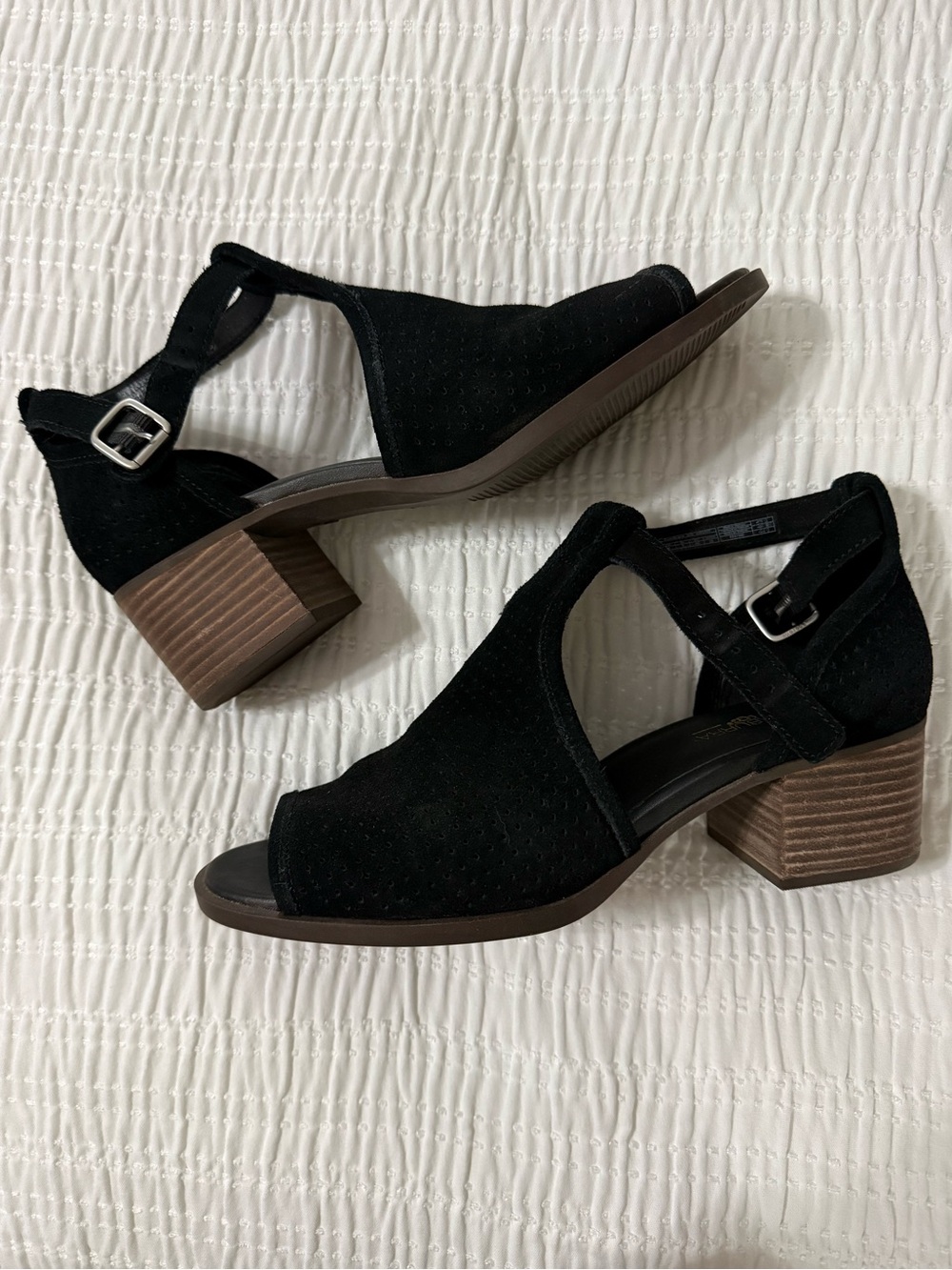 Koolaburra by Ugg Black Suede Block Heel Sandals - Picture 2 of 7